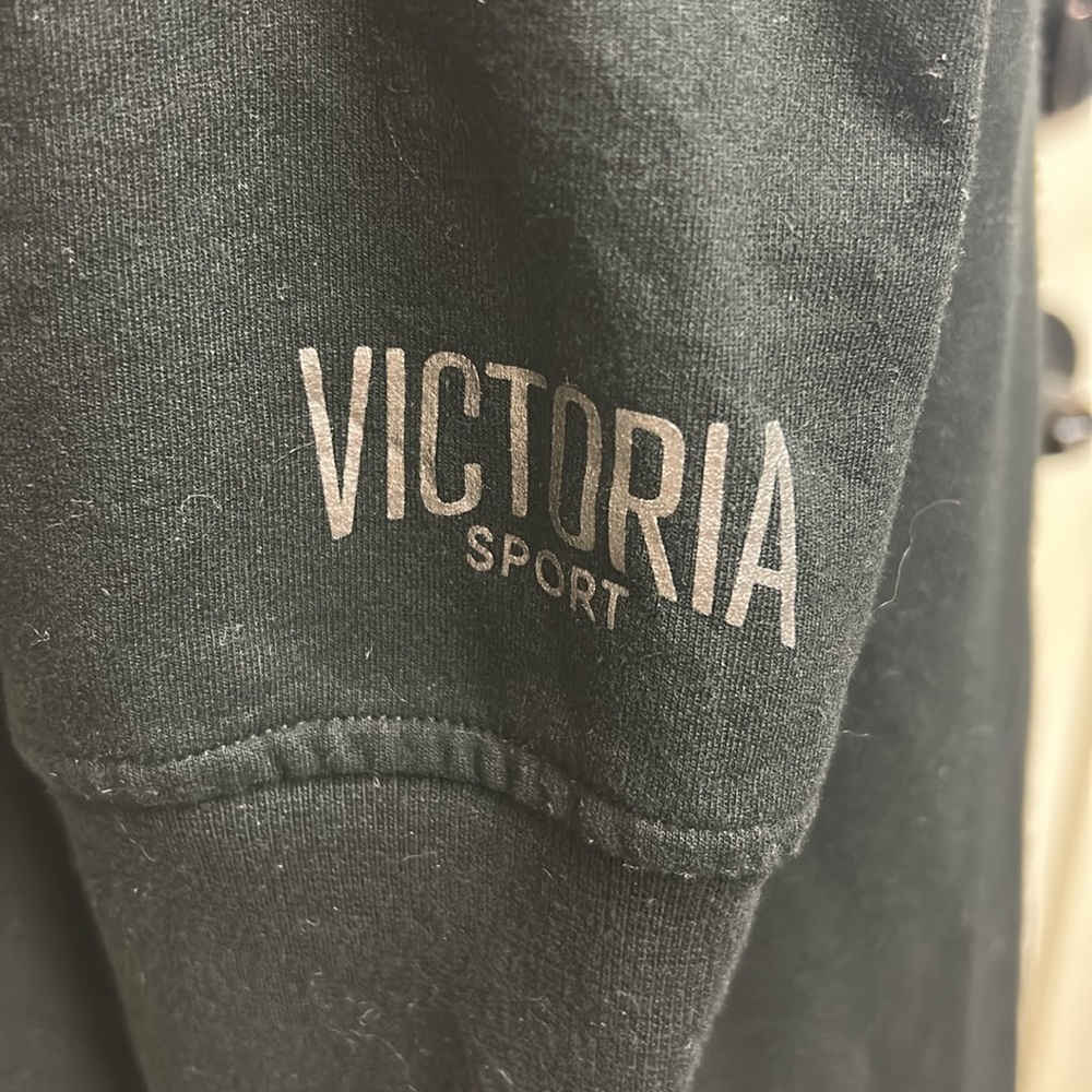 Victoria Sport Black Long Sleeve Sweatshirt Medium, EUC - Picture 7 of 10